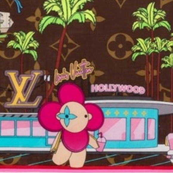 LOUIS VUITTON VIVIENNE XMAS BANDANA SQUARE 45 - Picture 6 of 9